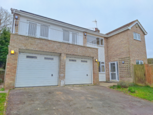 Rushmoor Grove